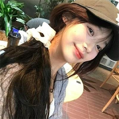 透光的树 海报